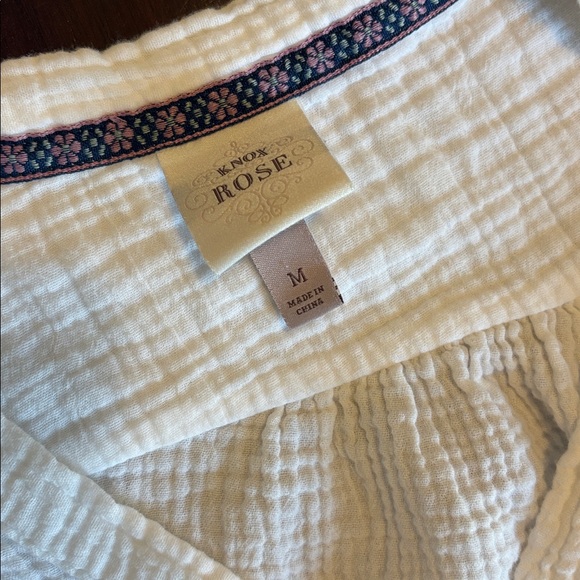 White Button-Up Top - Picture 2 of 4